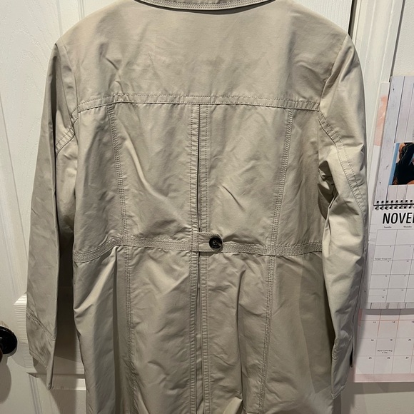 Eddie Bauer Beige Trench Coat - Picture 6 of 6